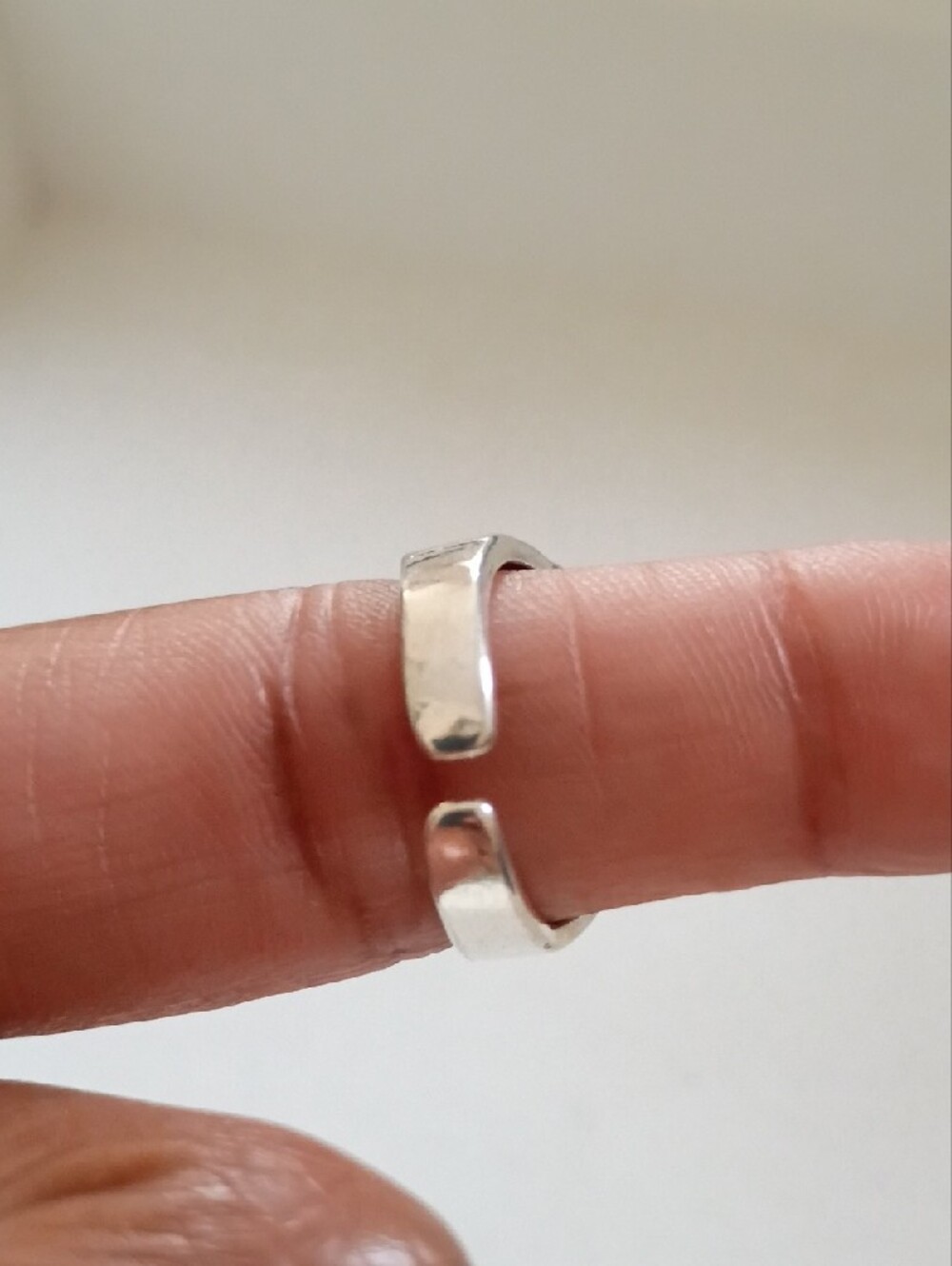 Silver Tone Coffin Ring Gothic Biker Statement Band Men’s Size 8 - Picture 4 of 5